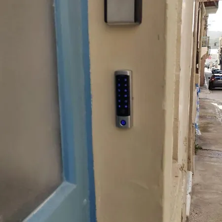 Stella Mares Cosy 2bdroom Fully Equipped Maisonette * Σλιέμα
